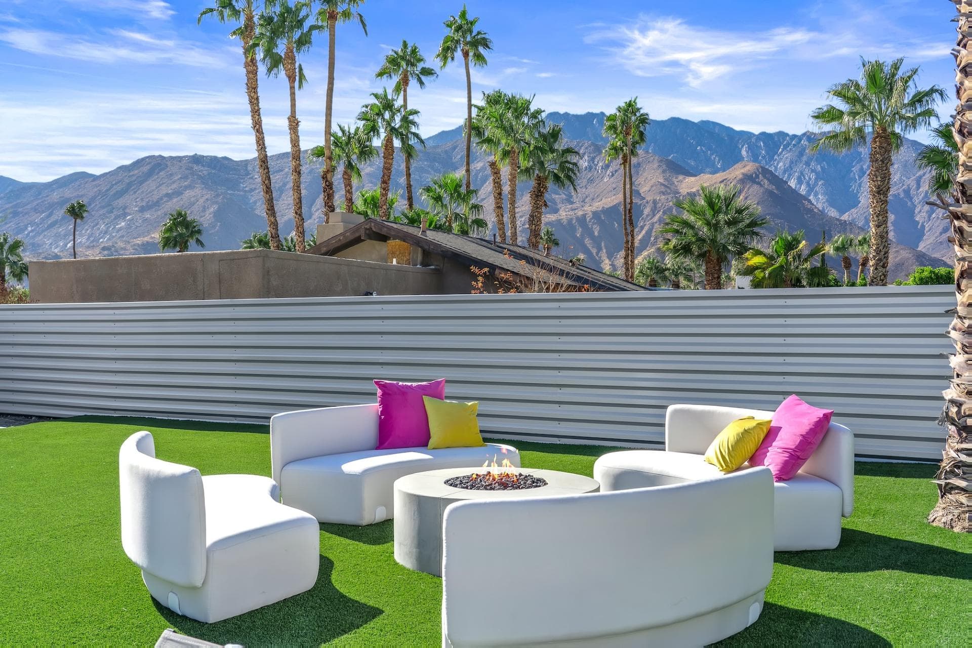 Tipsy Kitten Guest House - Image 37