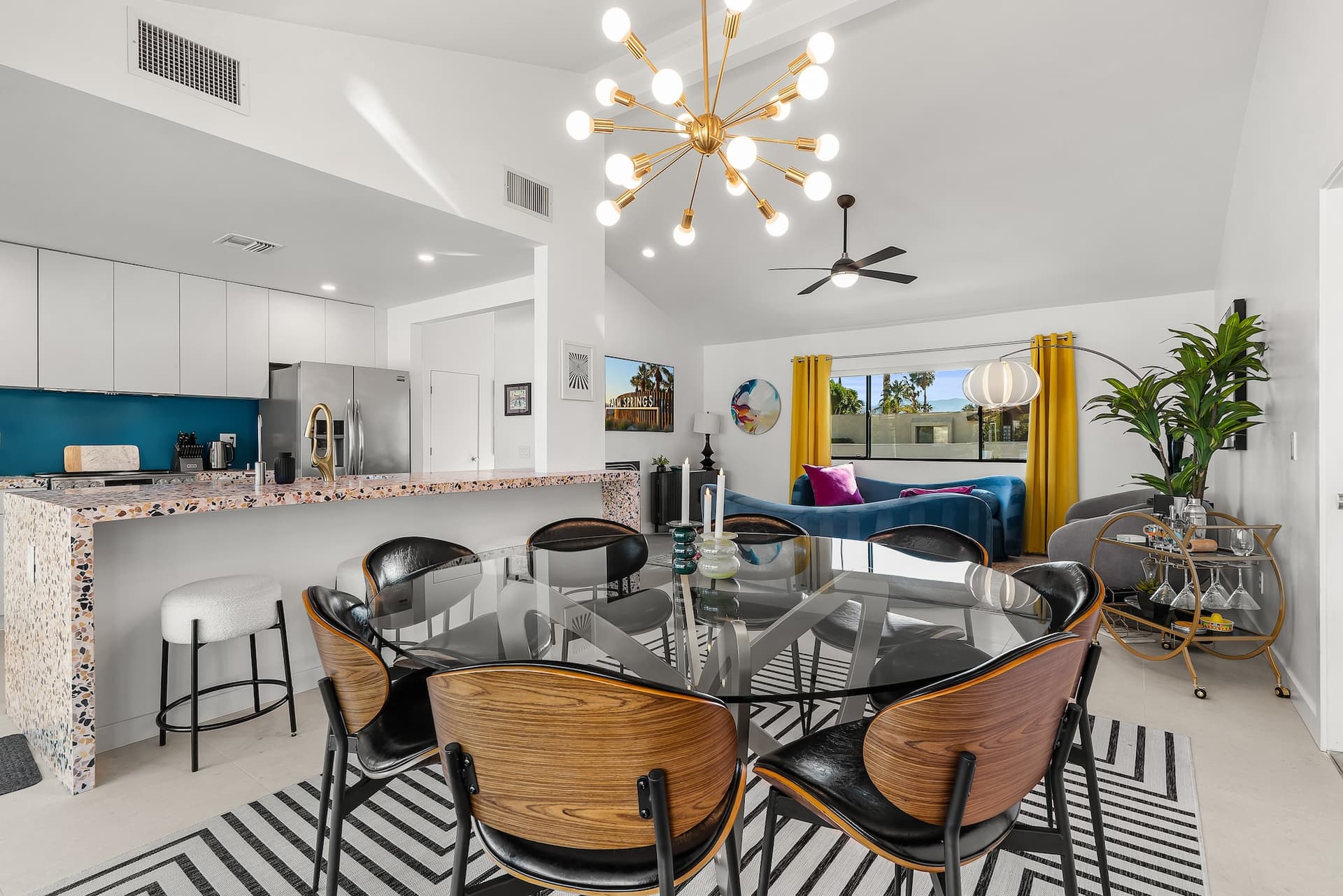 Tipsy Kitten Guest House - Image 11