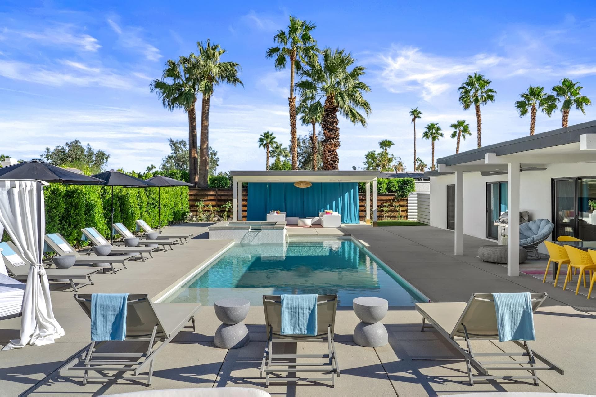 Tipsy Kitten Guest House - Image 27