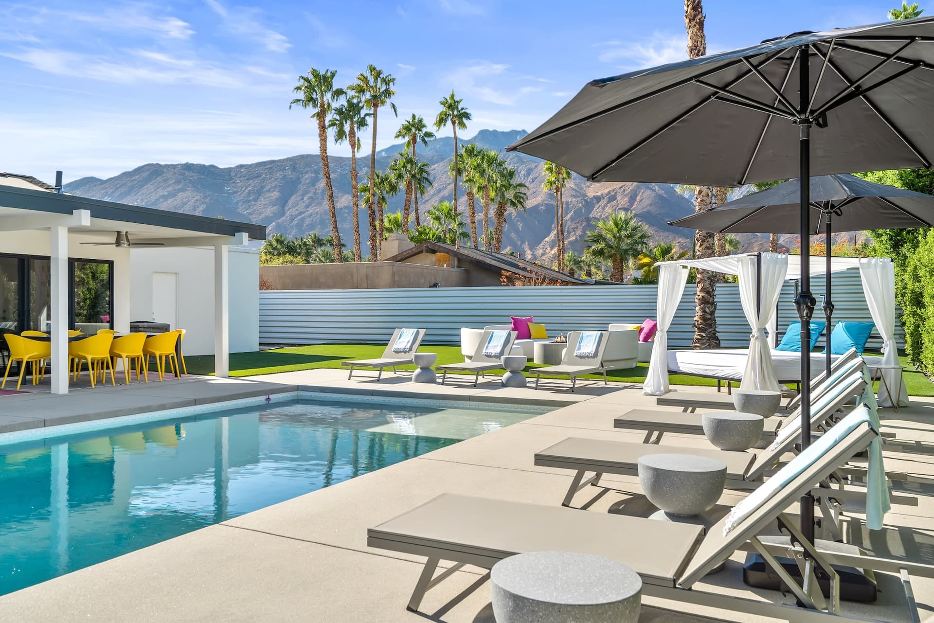 Tipsy Kitten Guest House - Image 26