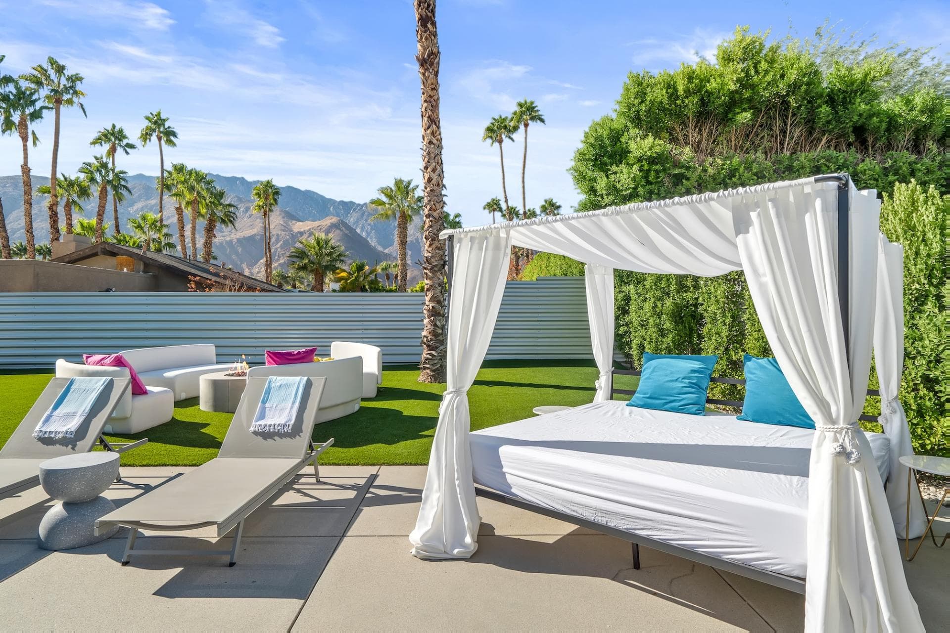 Tipsy Kitten Guest House - Image 43