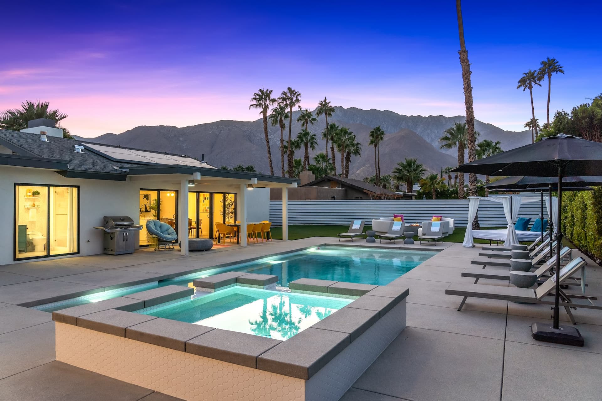 Tipsy Kitten Guest House - Image 32