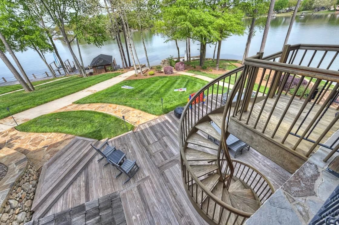 Sunset Shores Resort - Image 18