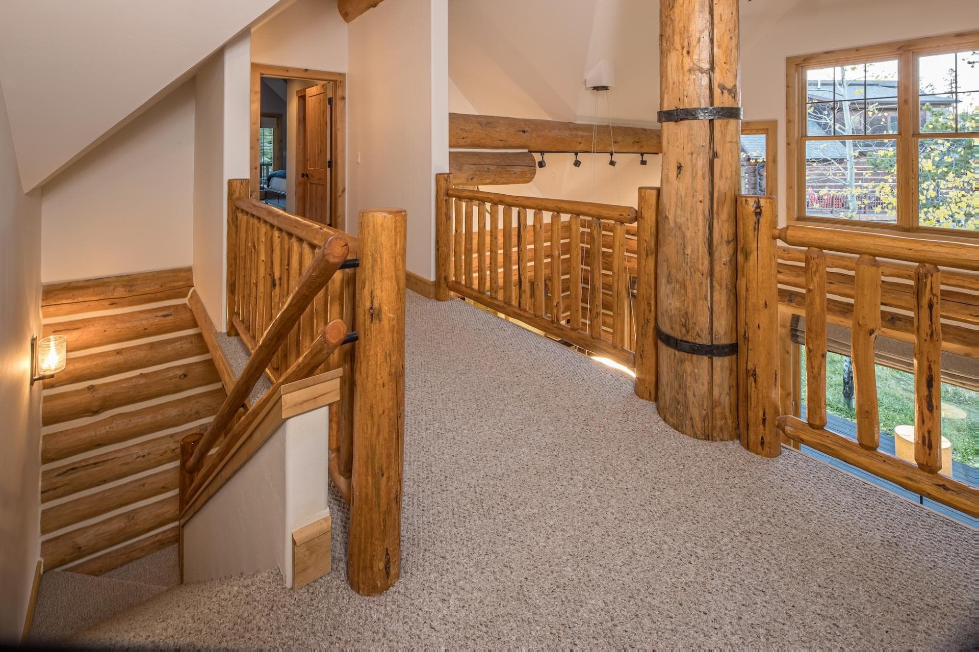 Chief Gull Cabin - Image 19