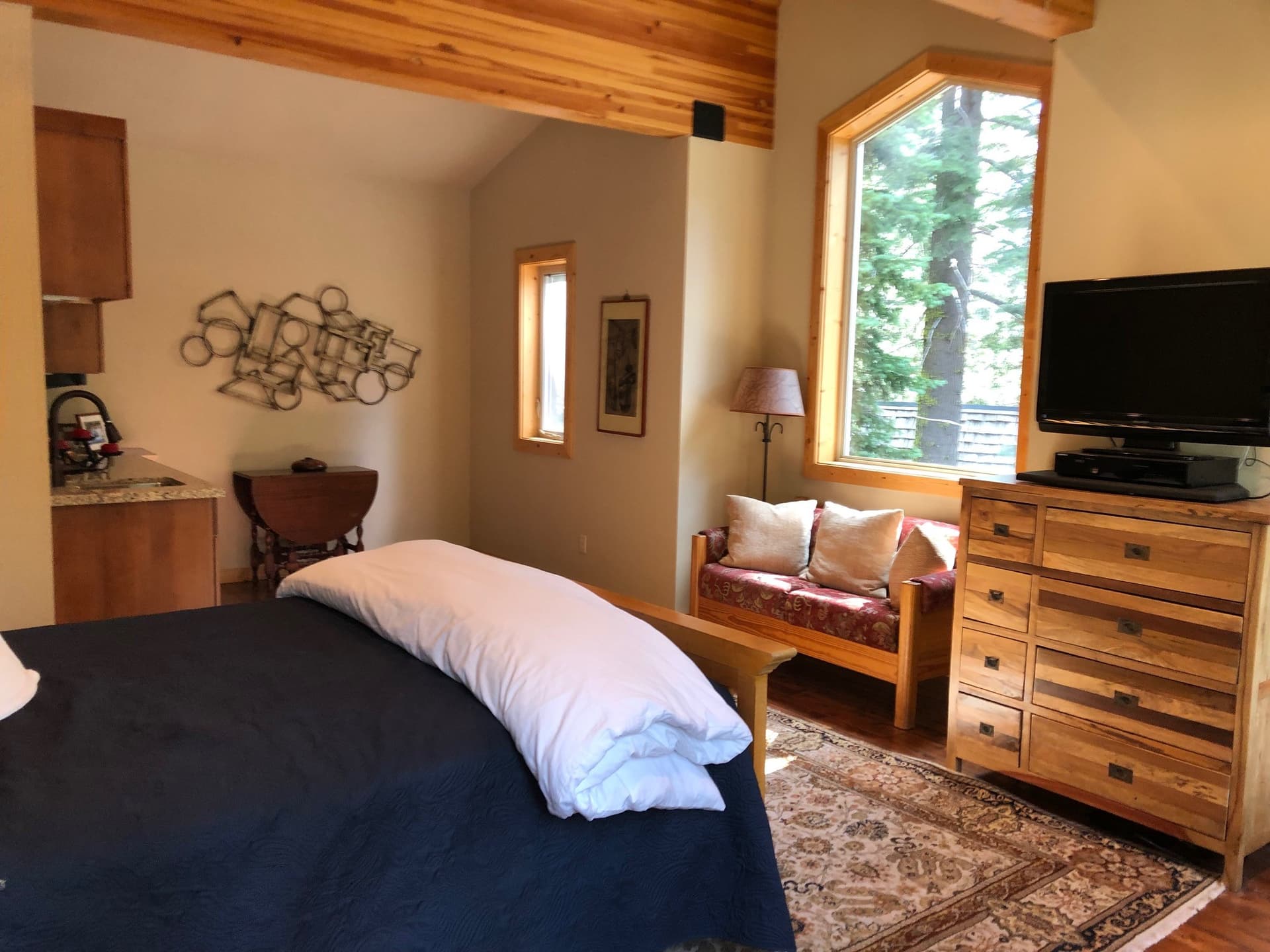 Trailside Retreat - Image 20