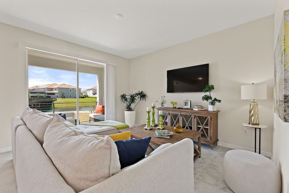 Shine Villa #828 - Image 2