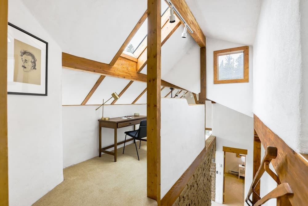 Treehouse Mountain Cabin - Image 11