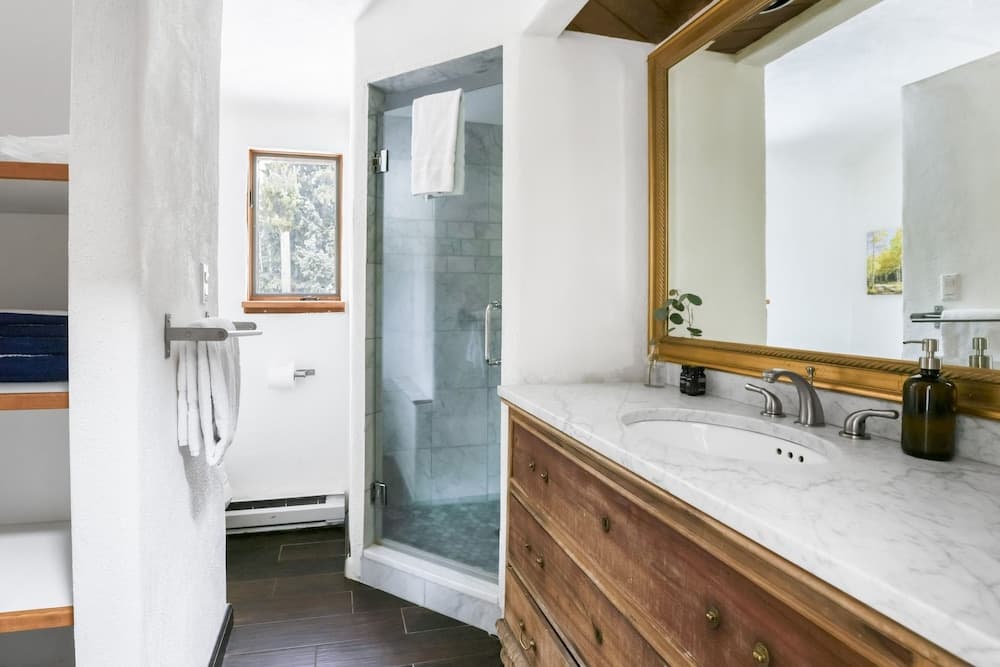 Treehouse Mountain Cabin - Image 13