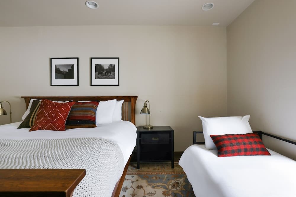 Treehouse Mountain Cabin - Image 16