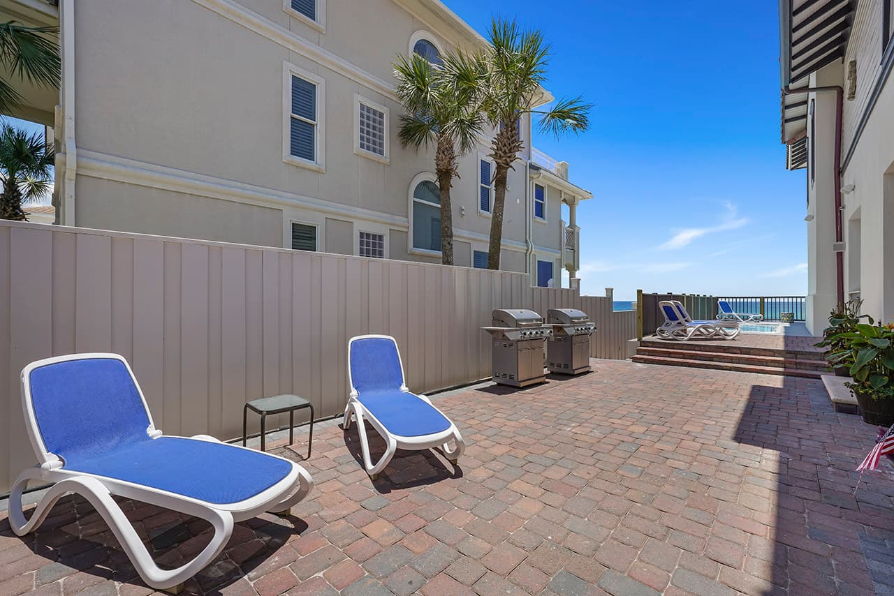 Tropic Like It's Hot - Image 35