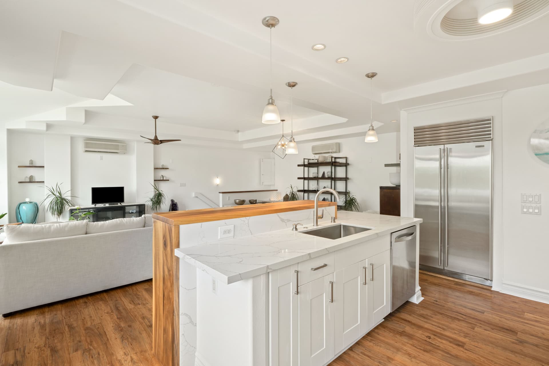 Tropical Elegance - Image 12