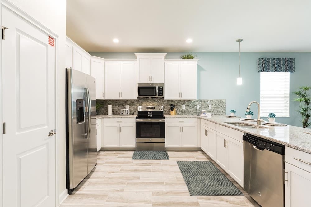 Tropical Escape - Image 9