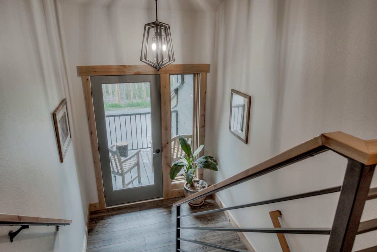 Peaks and Pines - Image 5