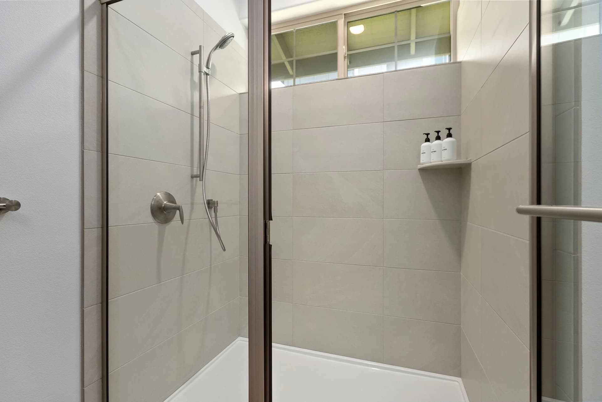 Pakele Oahu - Image 23