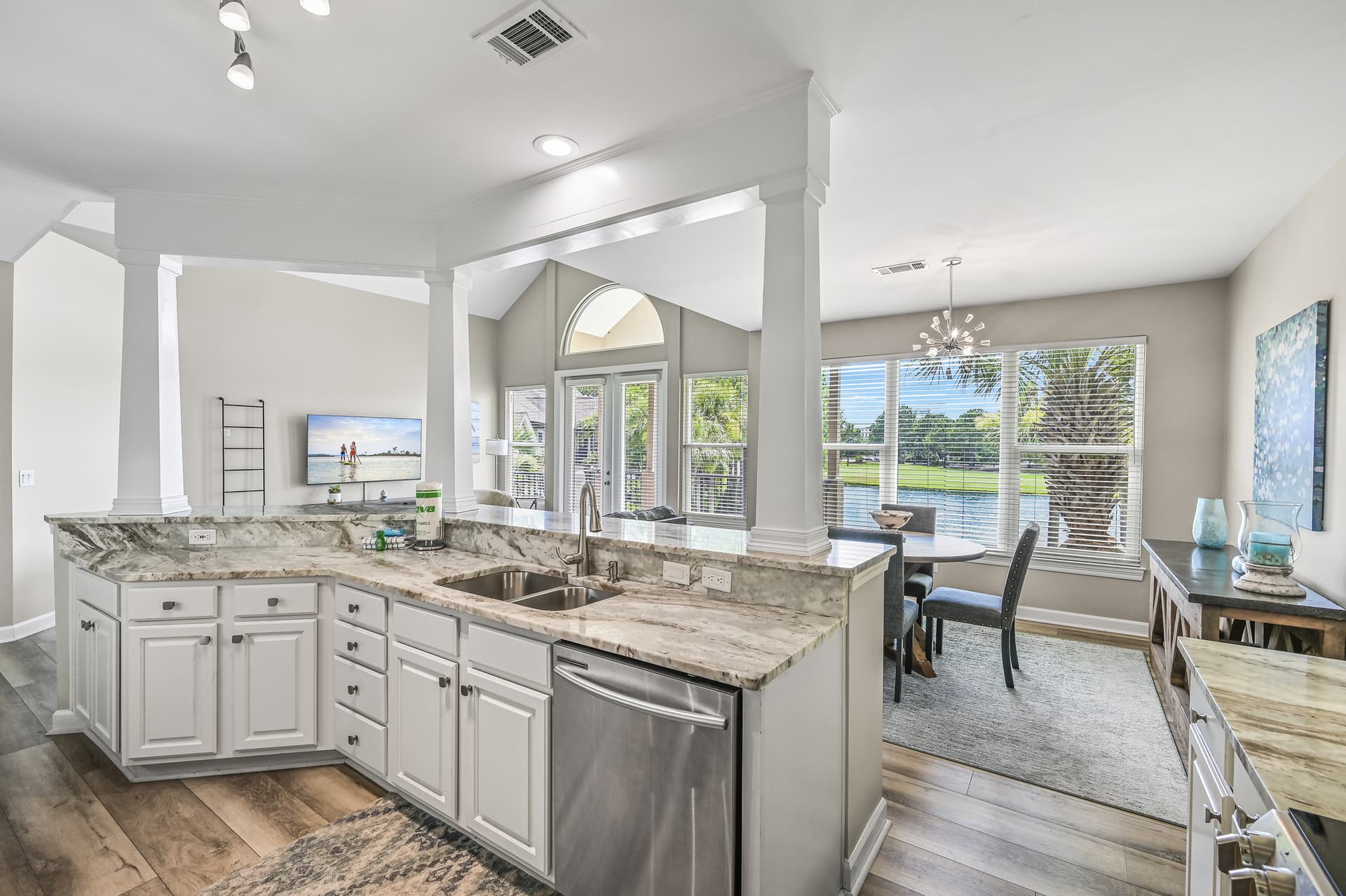 Turnberry Residence - Image 10