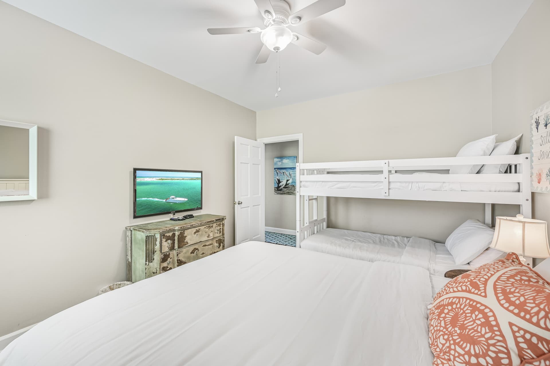 Turnberry Residence - Image 20