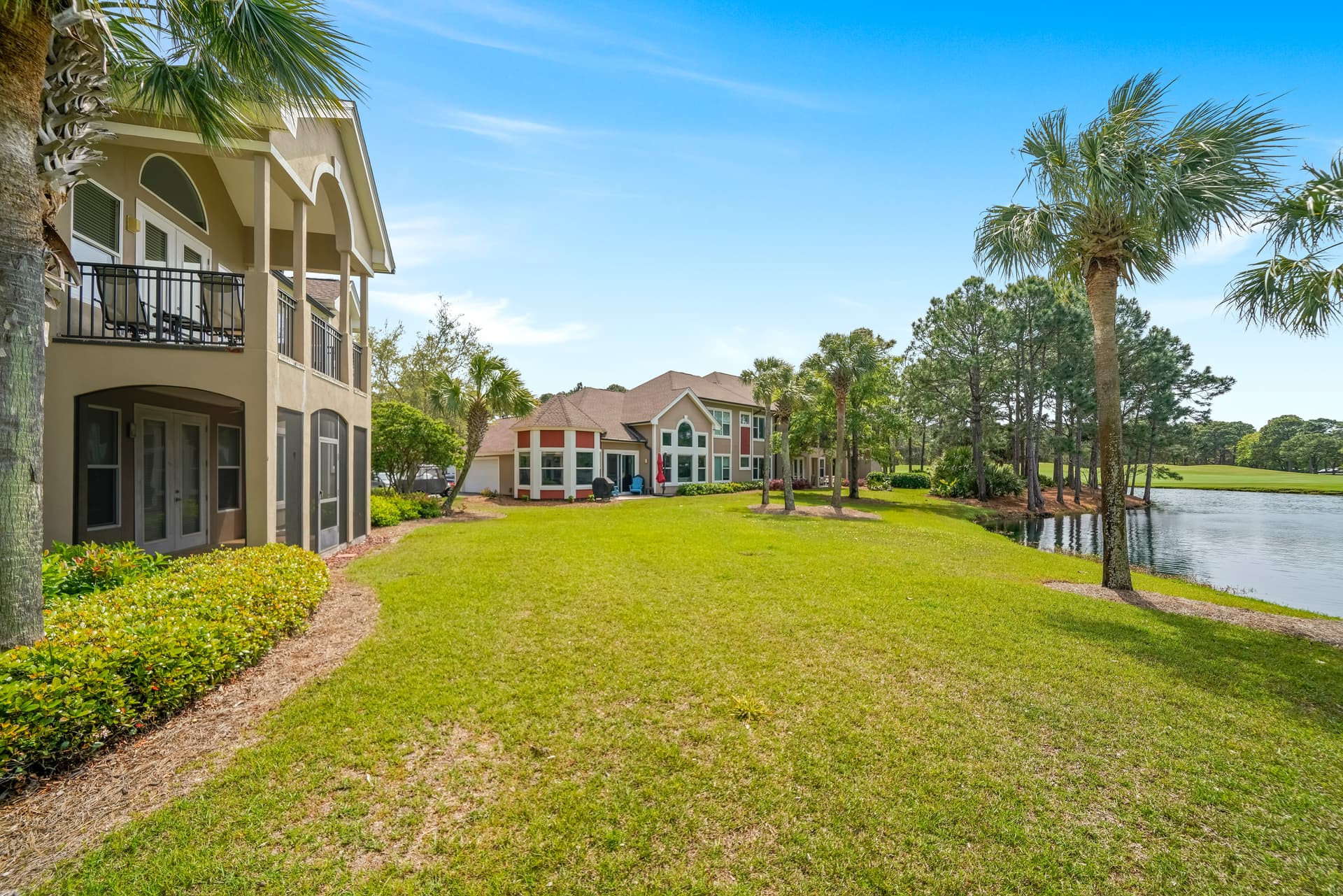 Turnberry Residence - Image 27