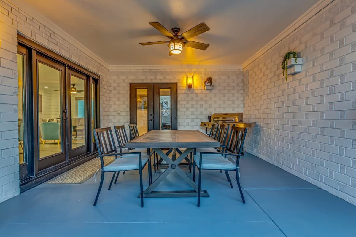 Crown Azul Retreat - Image 9