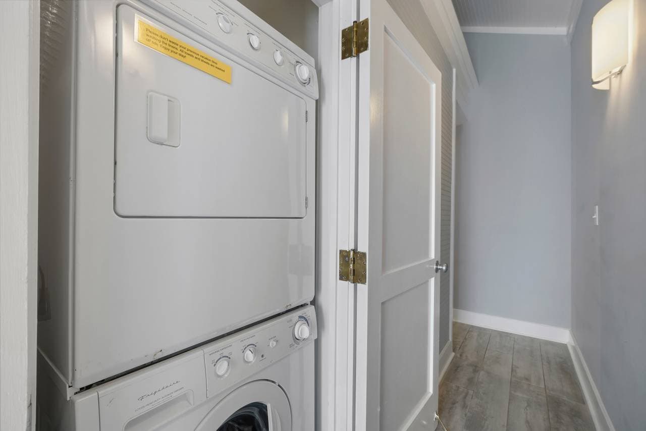 Above The Crowd Home - Image 30