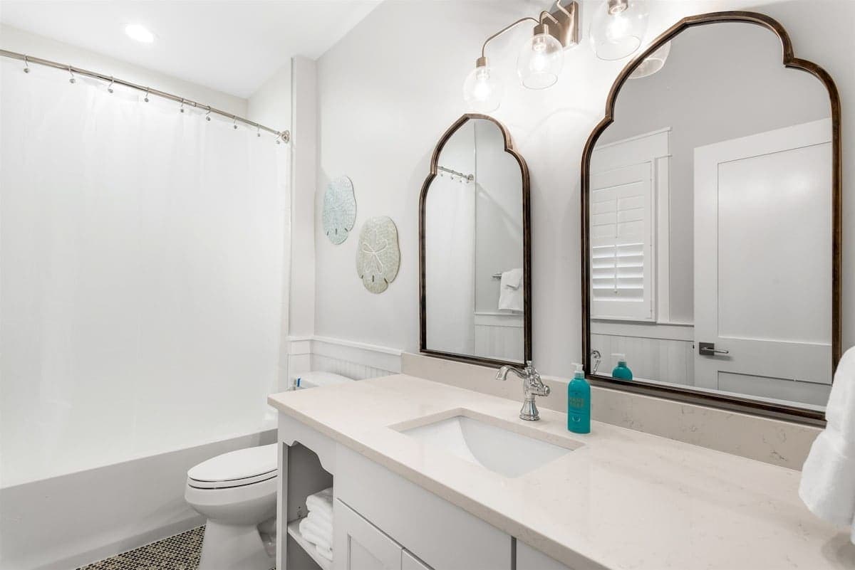 Crab House - Image 24