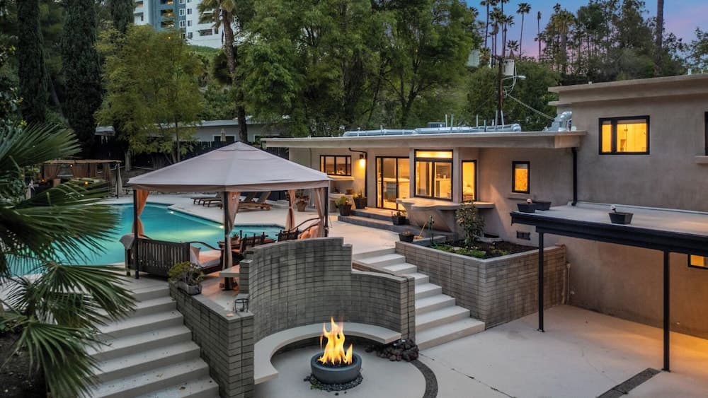 Del Campo Villa - Image 1