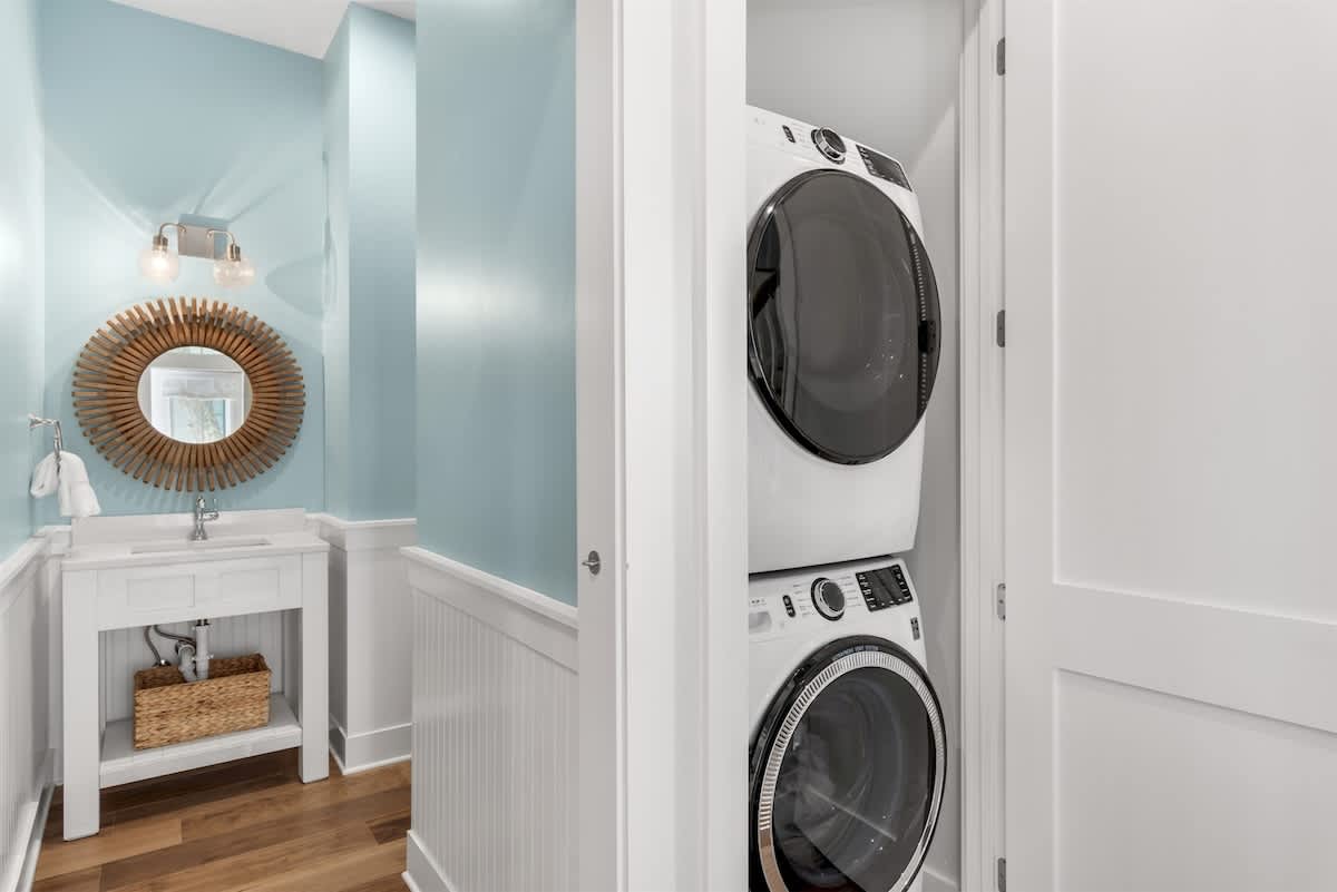 Crab House - Image 11