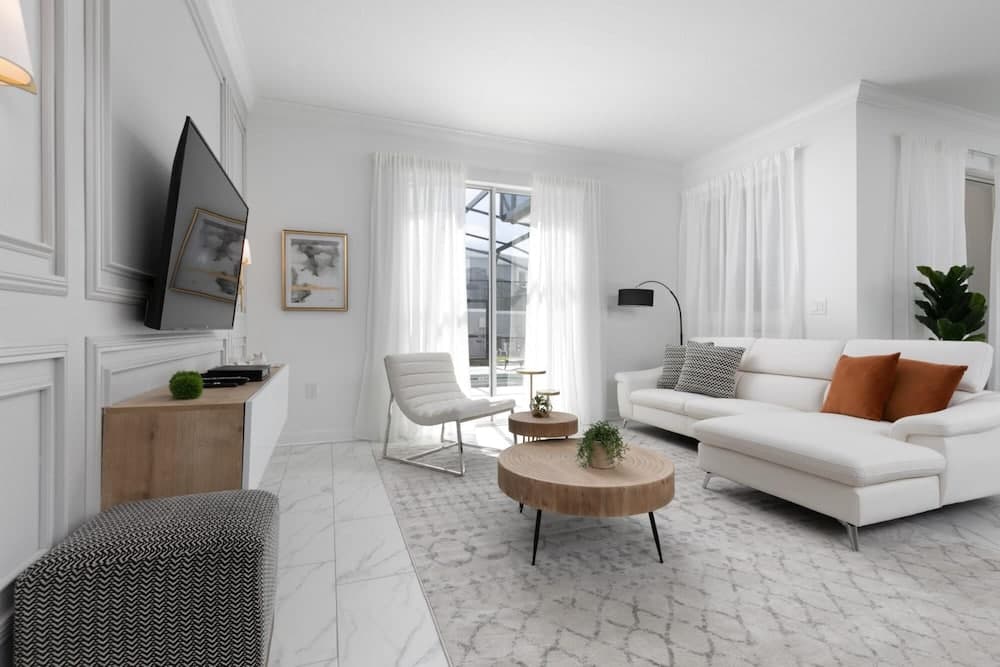 Unforgettable Stay at Chic Retreat - Image 1