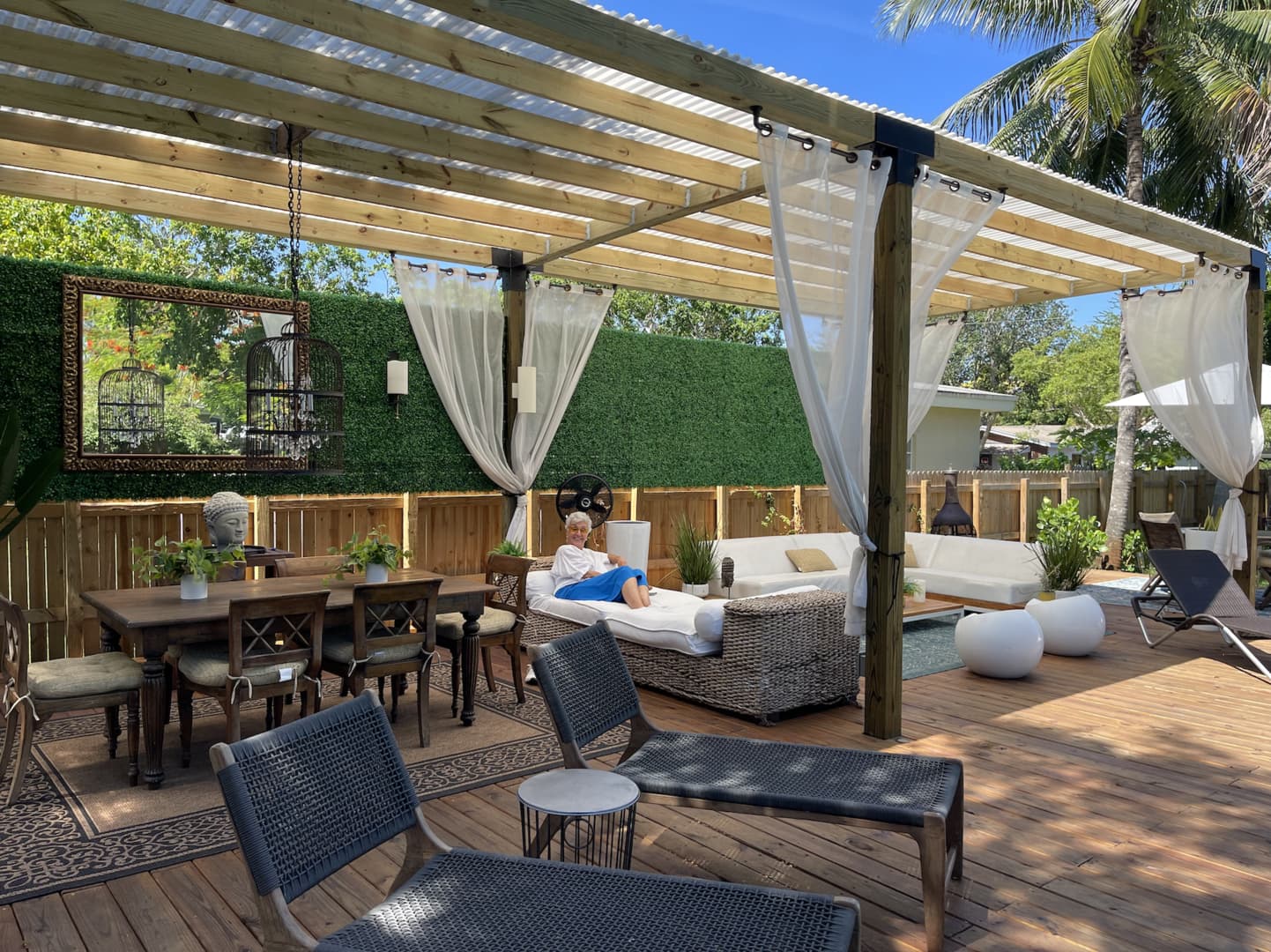 Tree House - Image 36