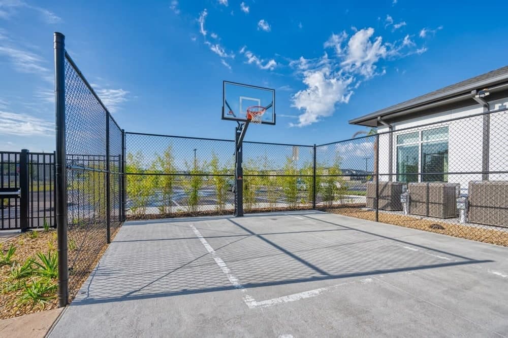 Olympus Royale - Image 40