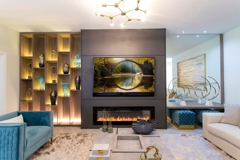 Royal Crown - Image 3