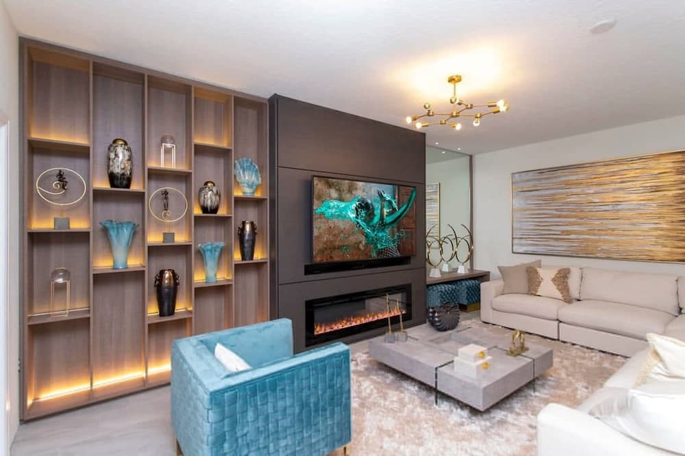 Royal Crown - Image 4