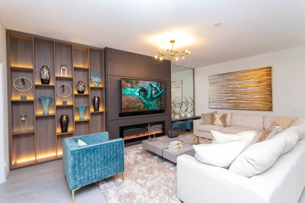 Royal Crown - Image 4