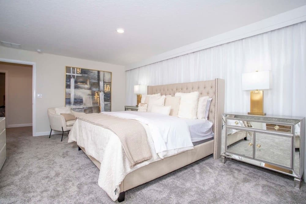 Royal Crown - Image 30