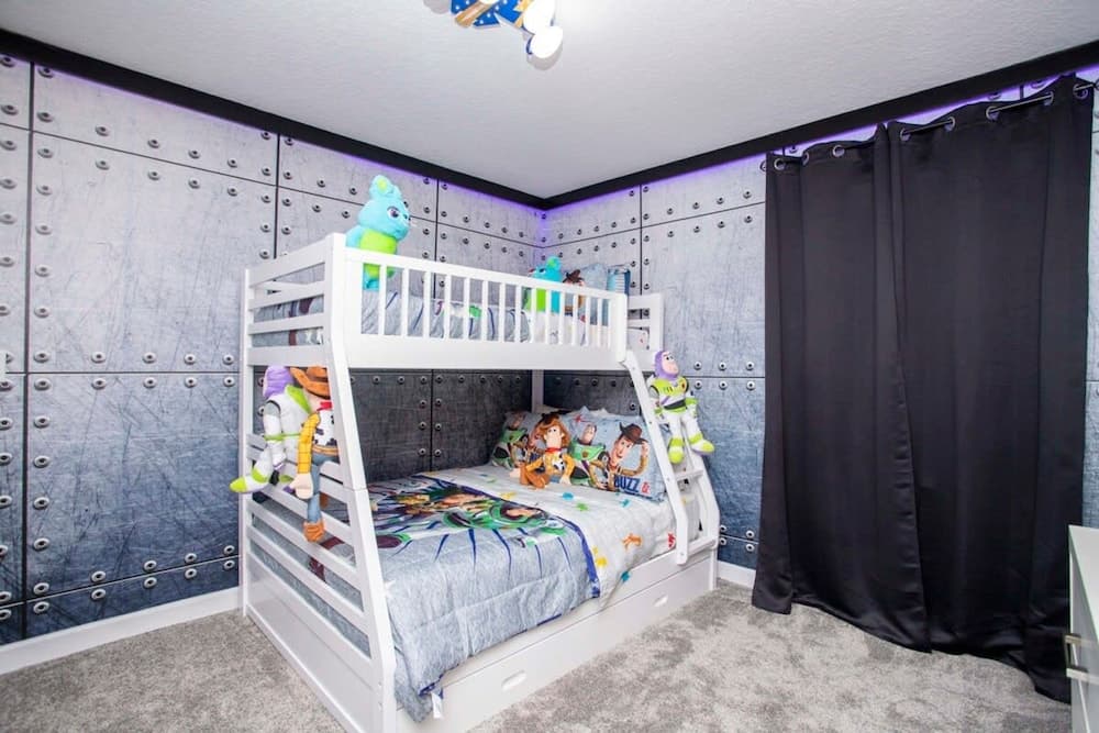 Royal Crown - Image 42