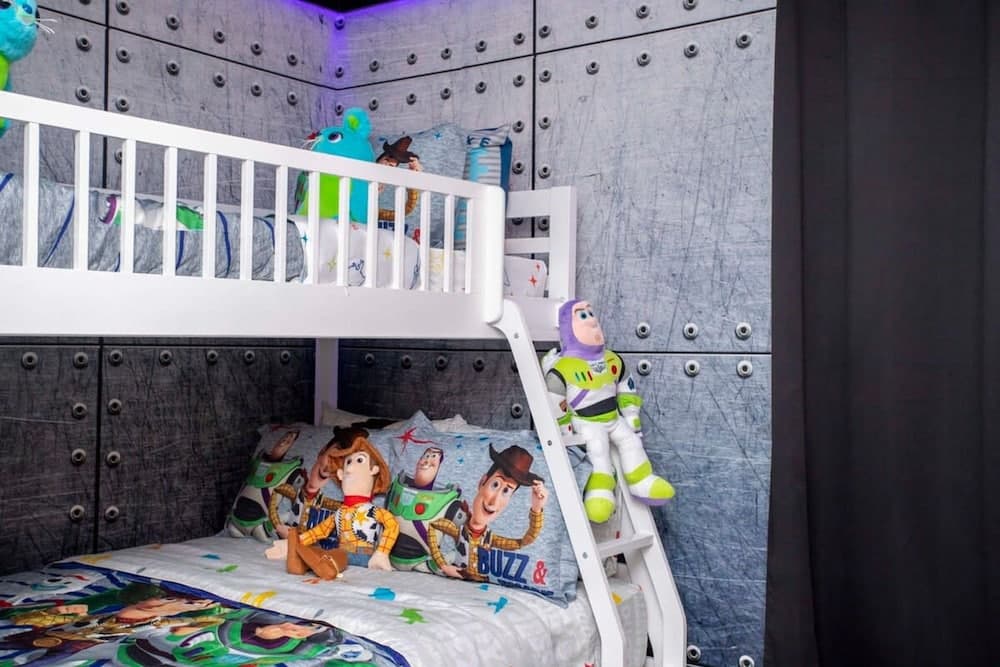 Royal Crown - Image 43