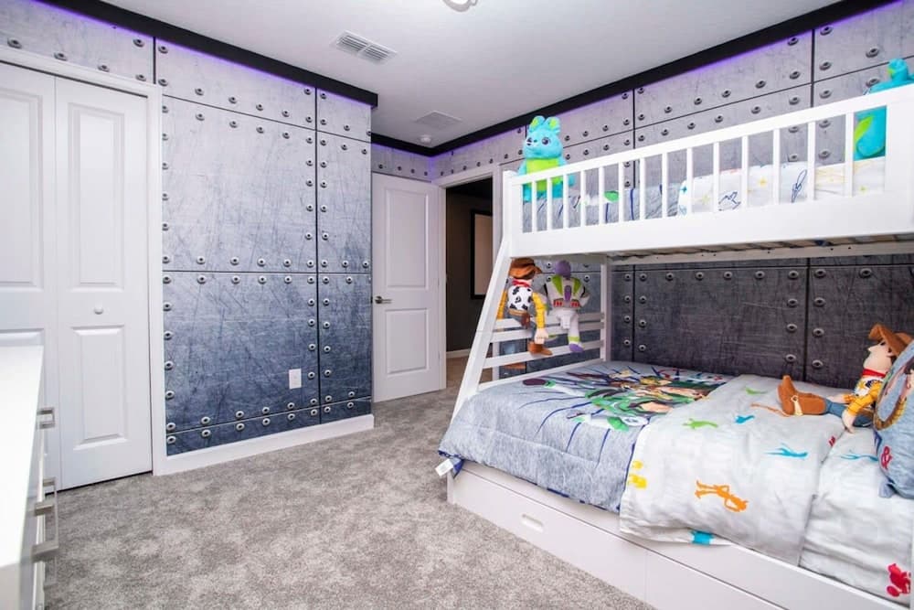 Royal Crown - Image 45