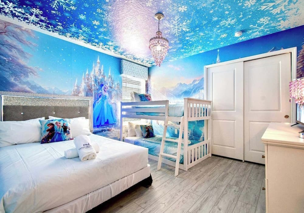 Ultimate Villa in Windsor Island - Image 9