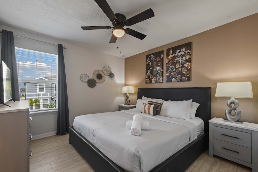 Ultimate Villa in Windsor Island - Image 21