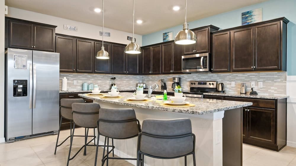 Ultimate Villa in Windsor Island - Image 7