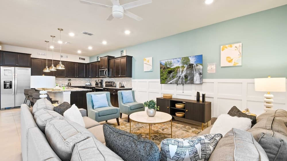 Ultimate Villa in Windsor Island - Image 2