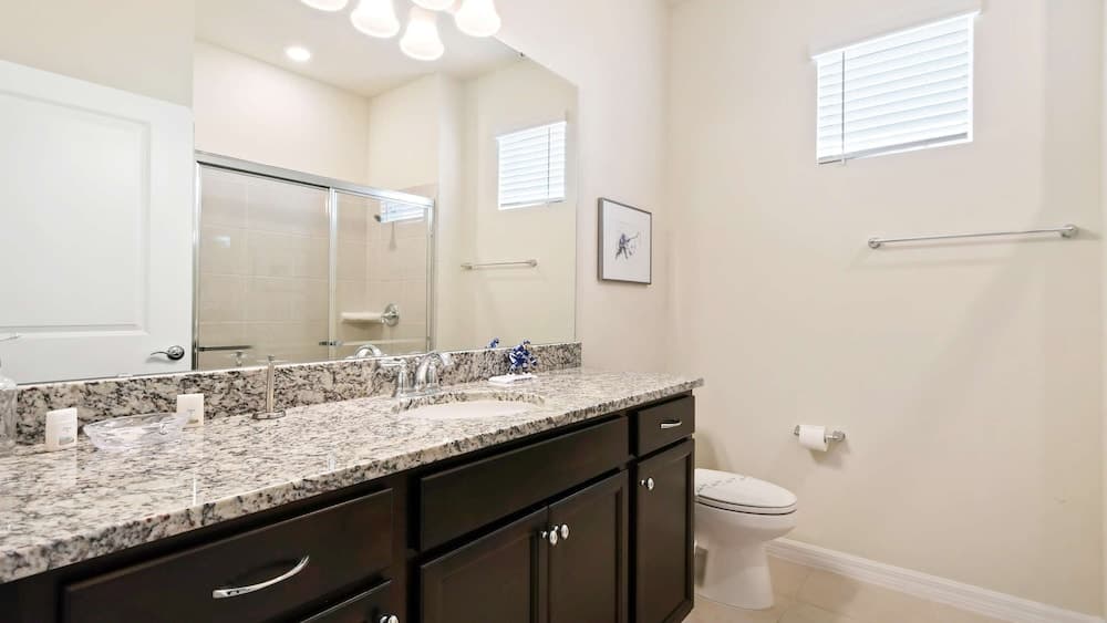 Ultimate Villa in Windsor Island - Image 42