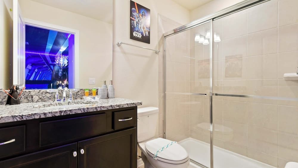 Ultimate Villa in Windsor Island - Image 40