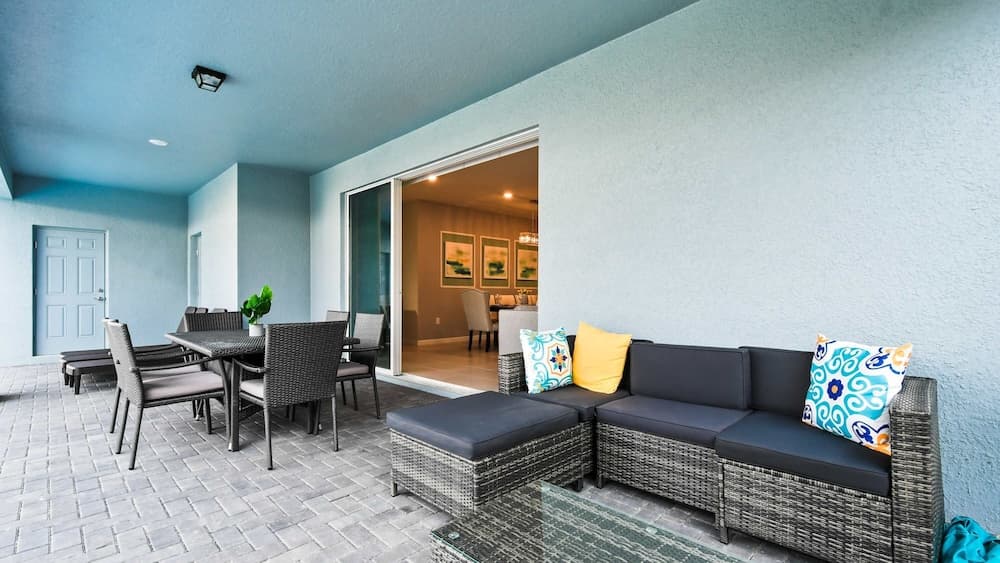 Ultimate Villa in Windsor Island - Image 44