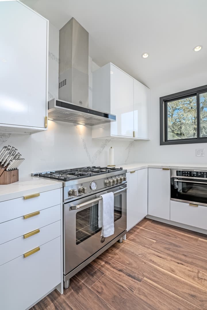 Eastward Casa Blanca Home - Image 12