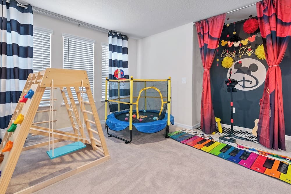 Oasis Gate - Image 21