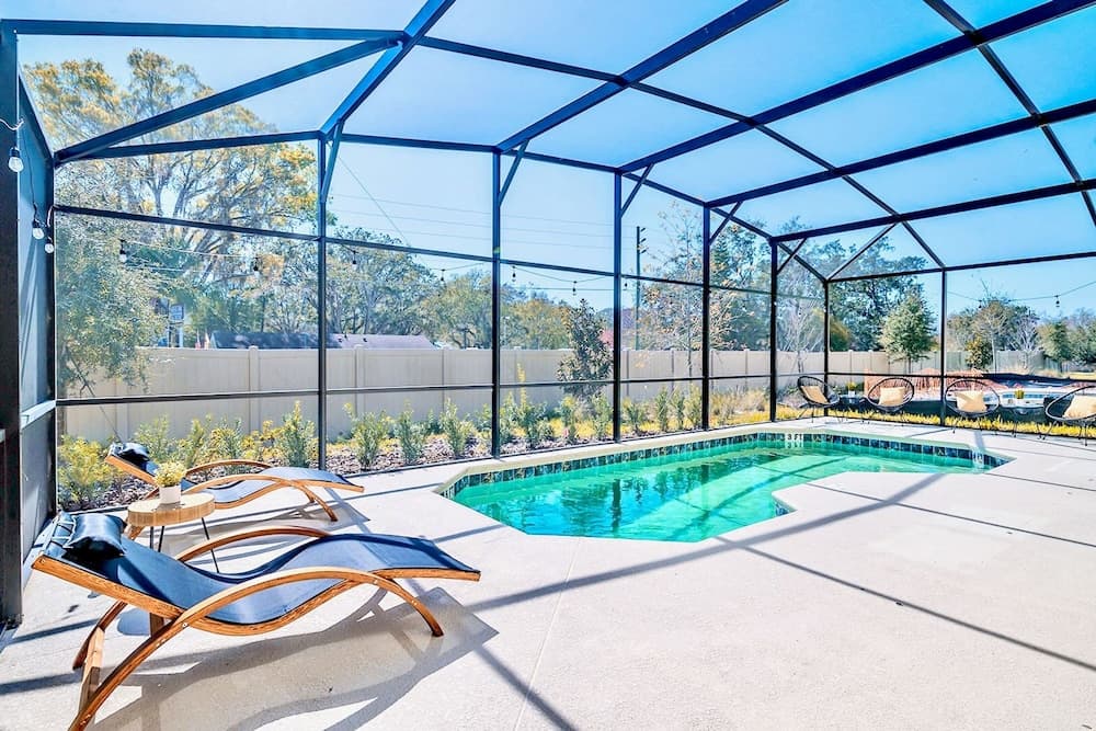 Grand Play Mansion - Image 2