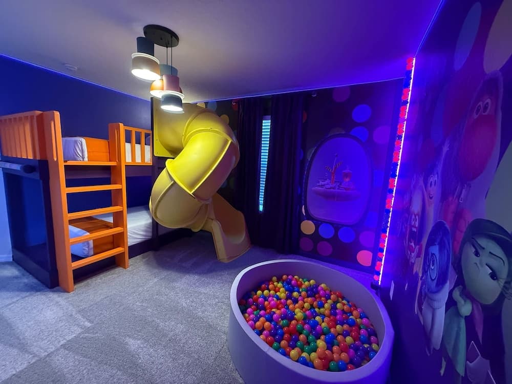 Martin Mansion - Image 22