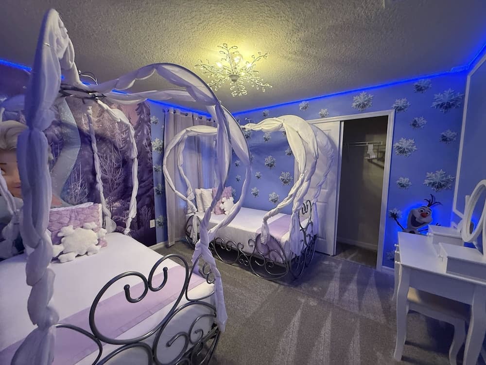 Martin Mansion - Image 25