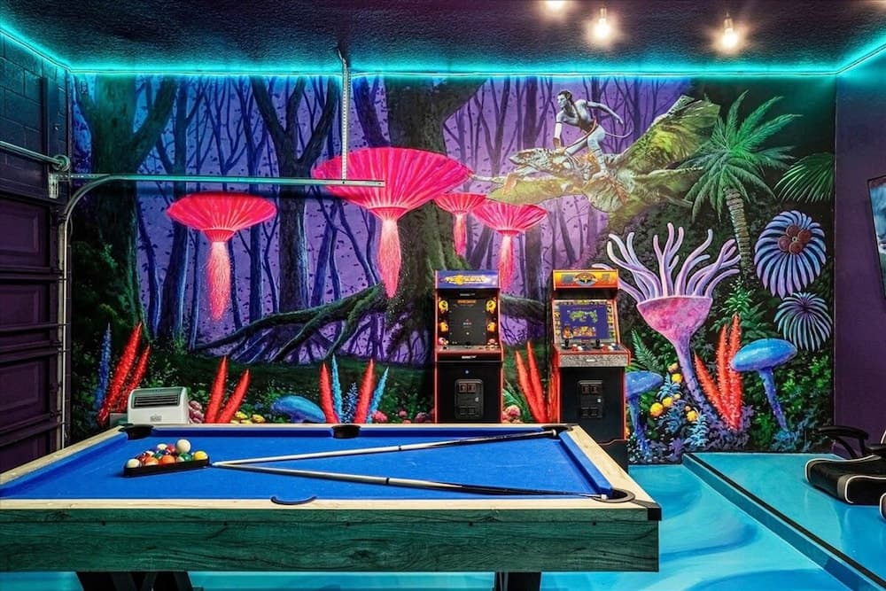 Prime Theatre Retreat - Image 31