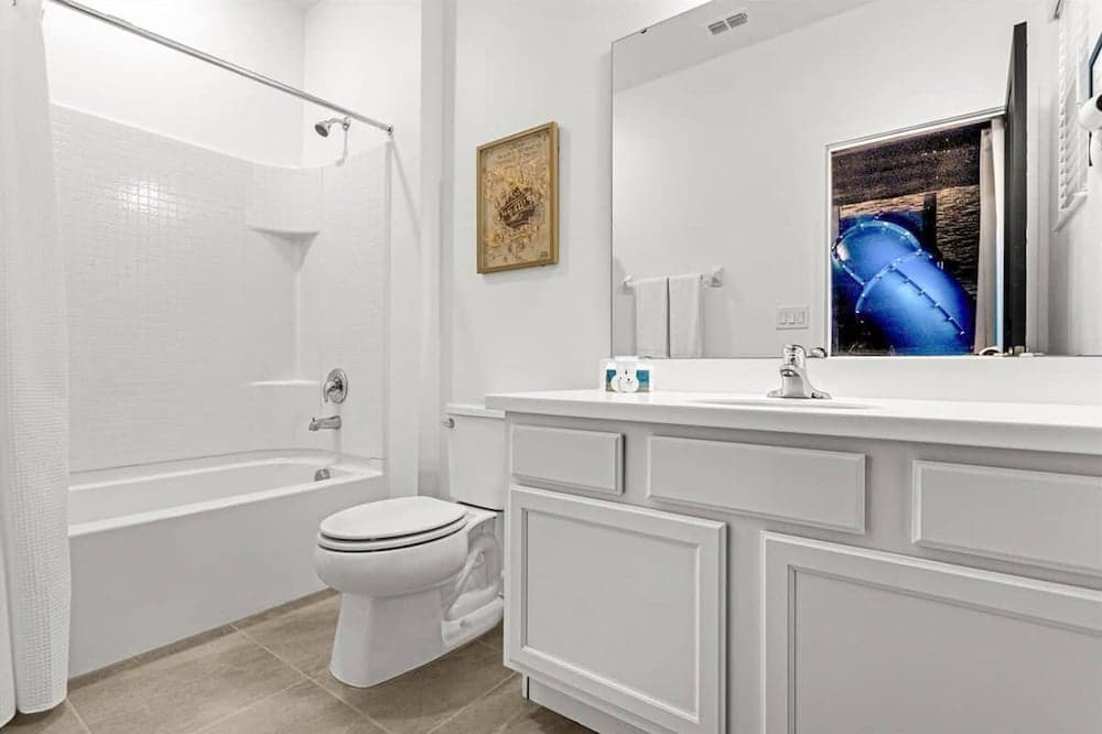 Prime Theatre Retreat - Image 20